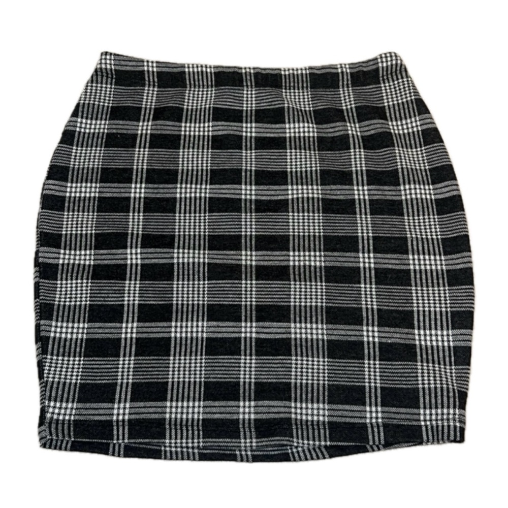 Fashion Nova mini skirt